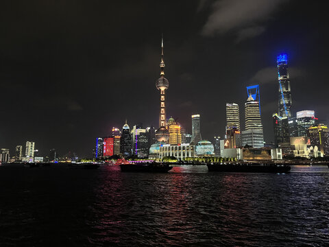 黄浦江夜景东方明珠塔