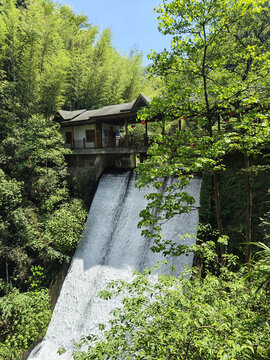 周洛大峡谷