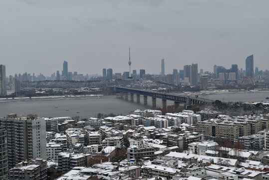 武汉长江大桥城市风光雪景