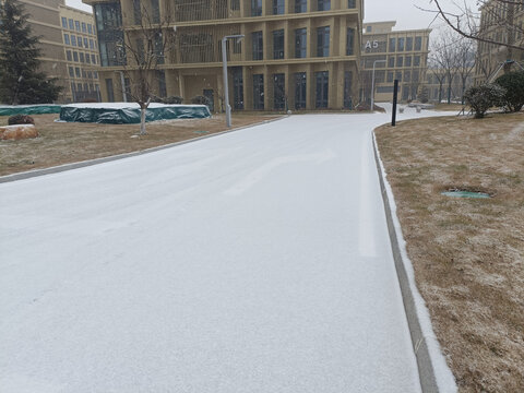 研究院雪景