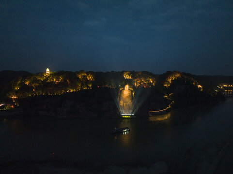 乐山大佛夜景