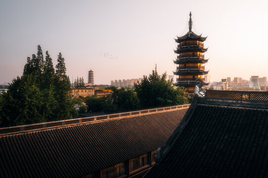 文峰塔和中国大运河博物馆塔