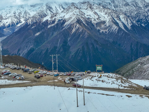 子梅垭口观贡嘎雪山