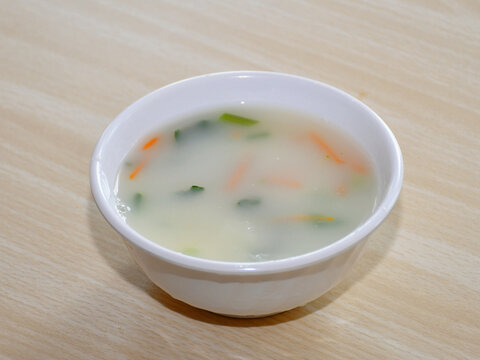 中餐稀饭紫菜汤