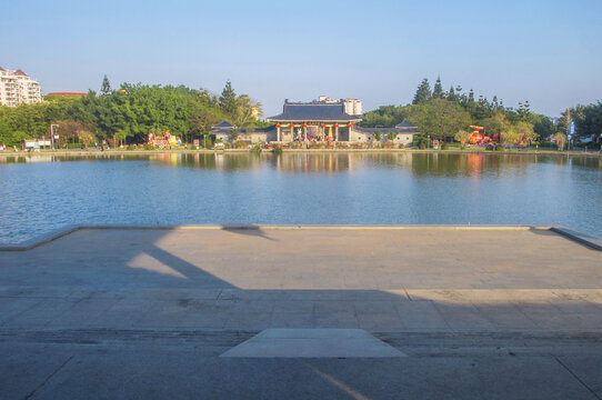 云霄将军山公园湖边风景