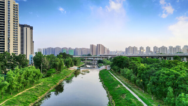 宜居城市环境小河边公园