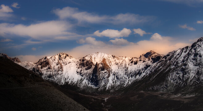 扎尕那雪山