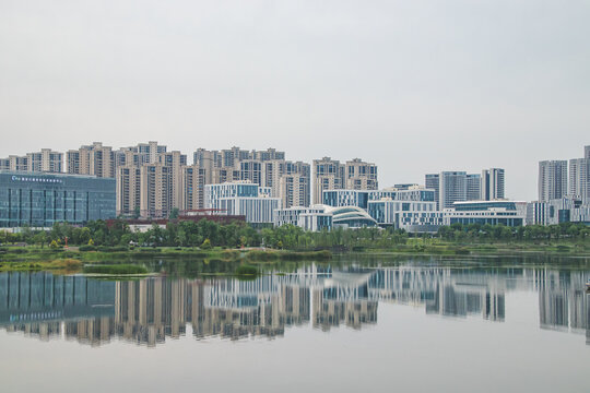 水面城市建筑倒影