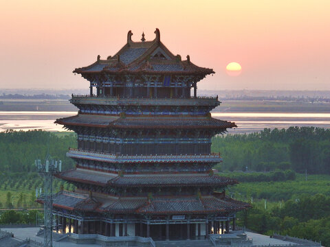 航拍运城永济鹳雀楼夕阳黄河