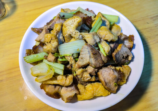 豆腐泡炒肉