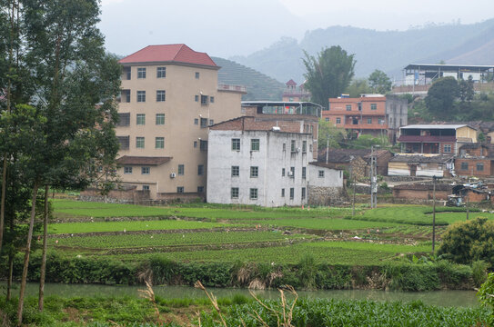 山村