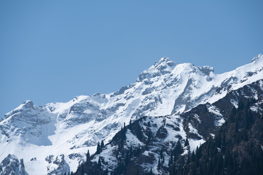 天山