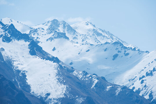 天山