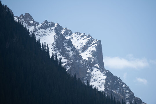 天山