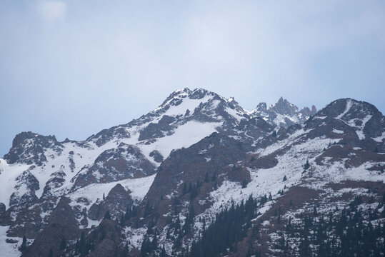 天山