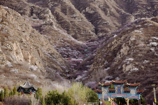 张家口鸡鸣山