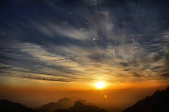 黄山夕阳