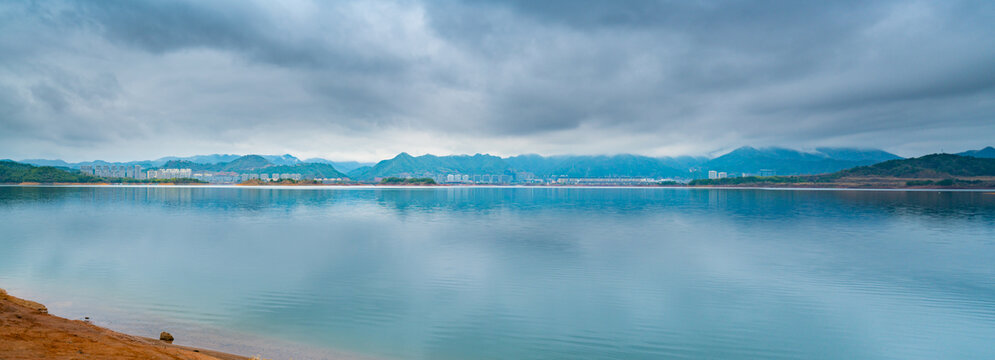 千岛湖湖面全景