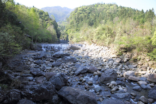 石台牯牛降风景区