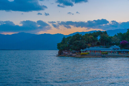 大理洱海夕阳傍晚