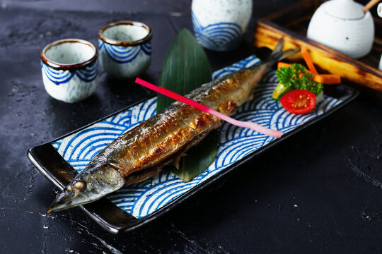 鹽烤秋刀魚