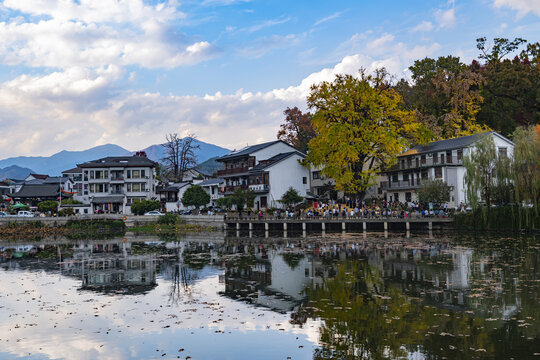 指南村湖光倒影