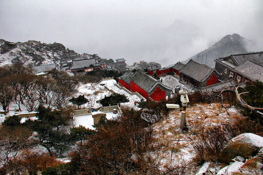 泰山雪景