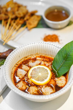 油泼扁食闽南小吃美食