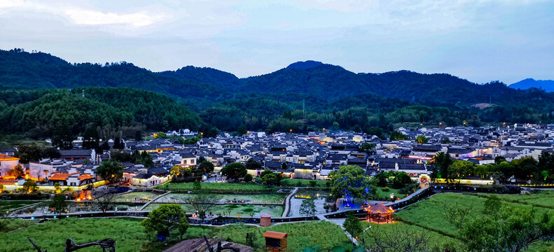 西递古村落全景