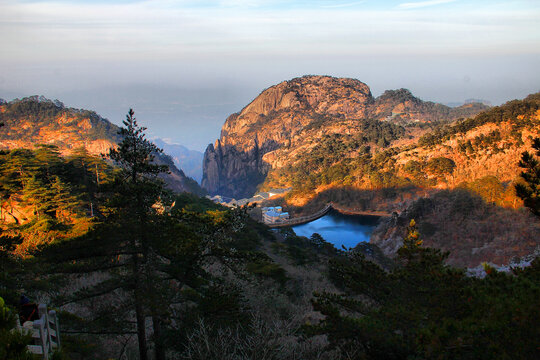 黄山远眺