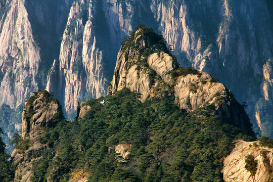 黄山远山黄山水墨