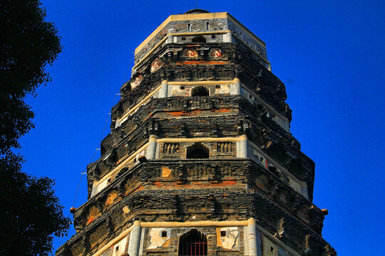 虎丘云岩寺塔