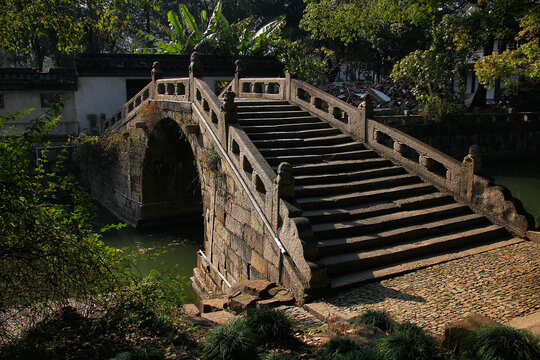 虎丘公园石桥