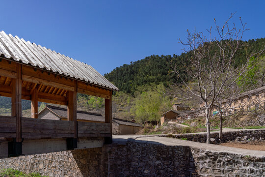 陵川东上河村