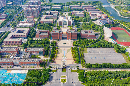 航拍郑州轻工业大学高校校园