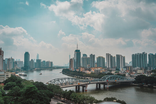 广州珠江河道两岸