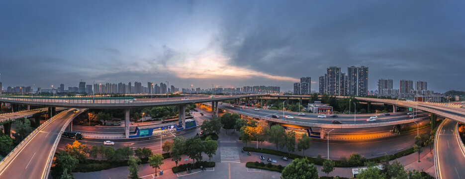 城市大型立交桥夜色全景图