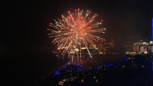 除夕夜举行新春烟花表演