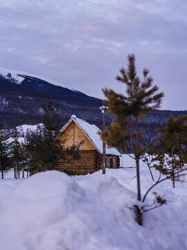 雪中小木屋