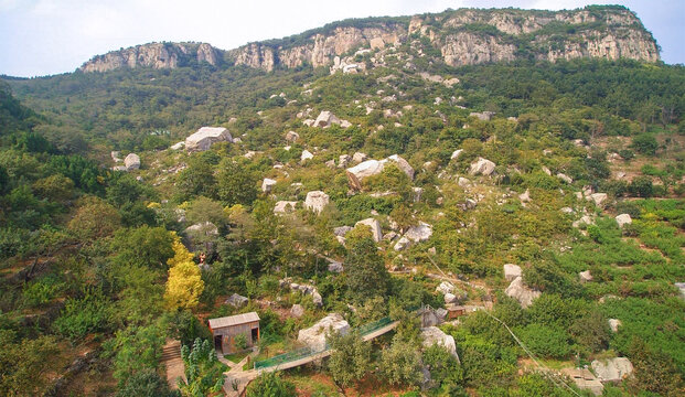 熊耳山地震遗址