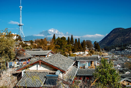 丽江古城与玉龙雪山