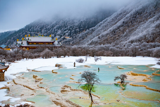 四川黄龙风景区五彩池