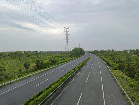 蜿蜒高速景观路