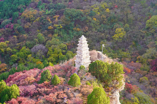 济南山区小塔风景