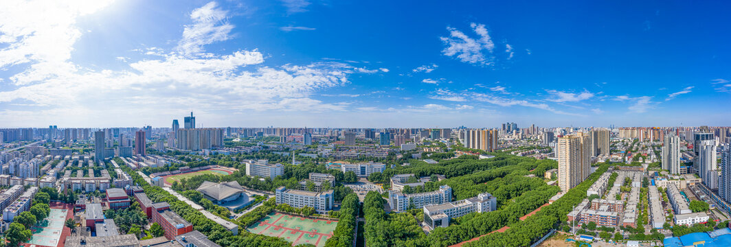 航拍郑州大学南校区全景图片