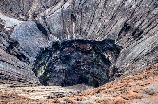 布罗莫火山口