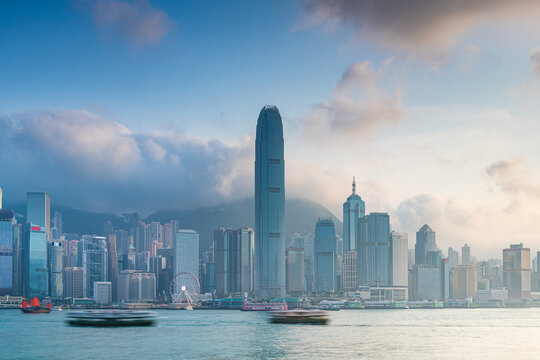 香港维多利亚港地标建筑晚霞