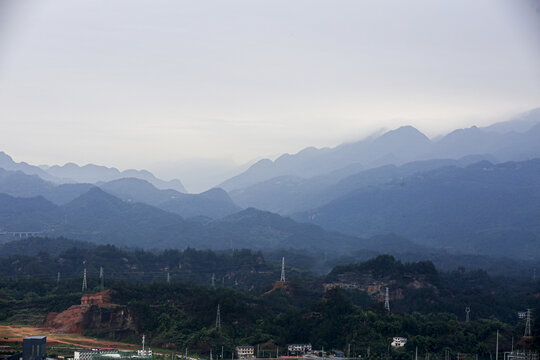 群山