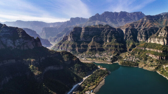 太行山崇山峻岭装饰画