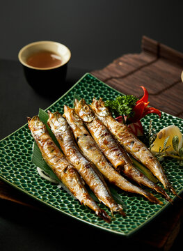 鹽烤多春魚